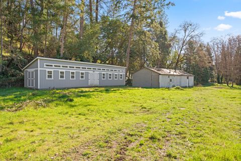 Tiny photo for 151 Kubli Road, Grants Pass, OR 97527 (MLS # 220217103)