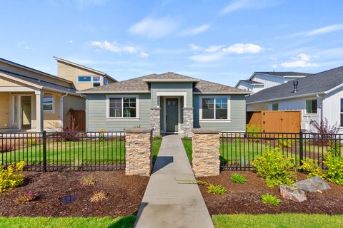 3966 NE Oakside Loop Bend OR 97701