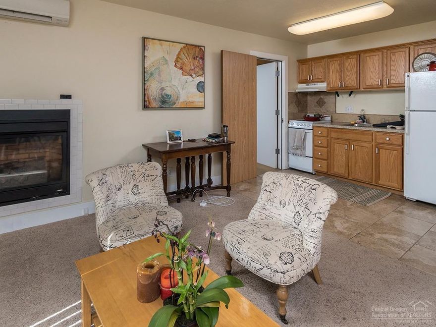 This unique 1 bedroom 2 bath condo next to Pioneer Park is income producing. Steps from the river and downtown make this condo unique. This unit is on the third floor with park views in a gated community. HOA covers all utilities as well as exterior maintenance of the building and grounds. Come live without the extra worries of maintaining a home. Financing available! Call for details.