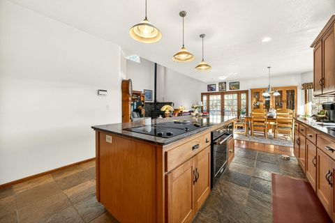 Tiny photo for 7555 E Antelope Road, Eagle Point, OR 97524 (MLS # 220213960)