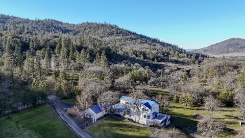 Tiny photo for 7555 E Antelope Road, Eagle Point, OR 97524 (MLS # 220213960)