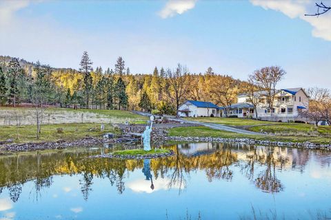 Photo of 7555 E Antelope Road, Eagle Point, OR 97524 (MLS # 220213960)