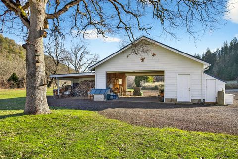 Tiny photo for 7555 E Antelope Road, Eagle Point, OR 97524 (MLS # 220213960)