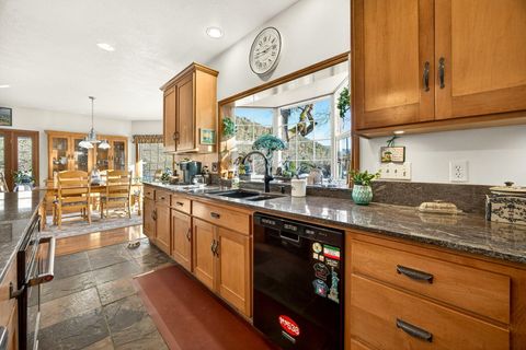 Tiny photo for 7555 E Antelope Road, Eagle Point, OR 97524 (MLS # 220213960)