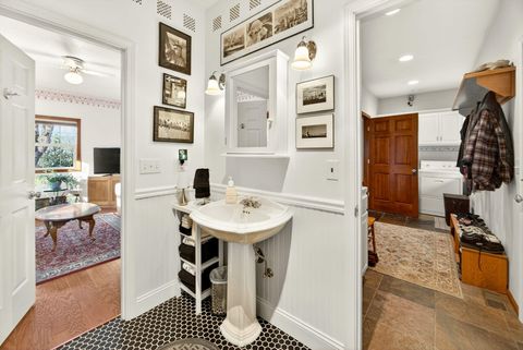 Tiny photo for 7555 E Antelope Road, Eagle Point, OR 97524 (MLS # 220213960)