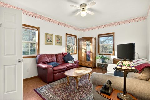 Tiny photo for 7555 E Antelope Road, Eagle Point, OR 97524 (MLS # 220213960)