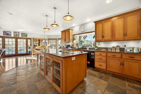 Tiny photo for 7555 E Antelope Road, Eagle Point, OR 97524 (MLS # 220213960)