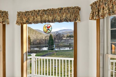 Tiny photo for 7555 E Antelope Road, Eagle Point, OR 97524 (MLS # 220213960)