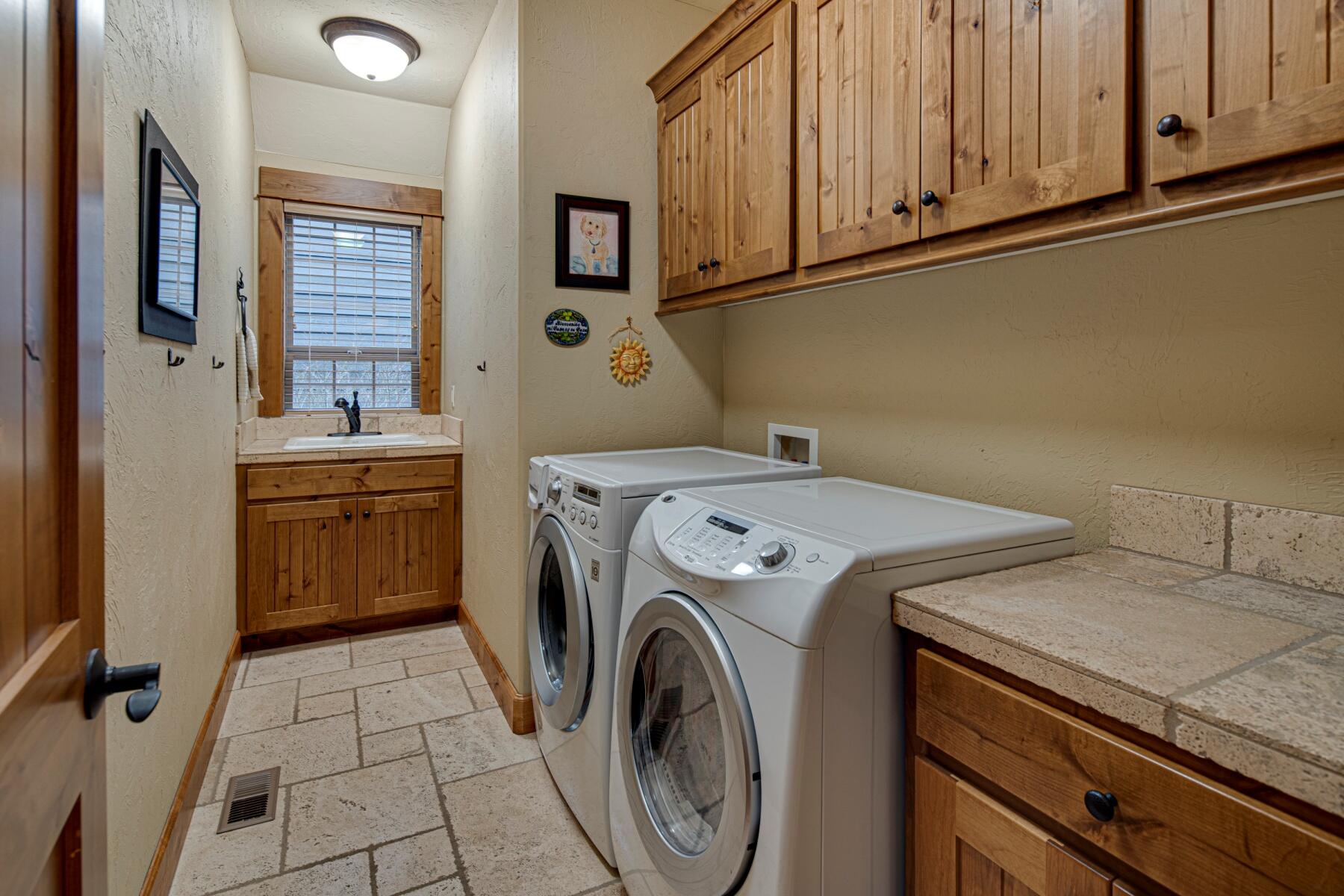 Mtn River Estates - Residential