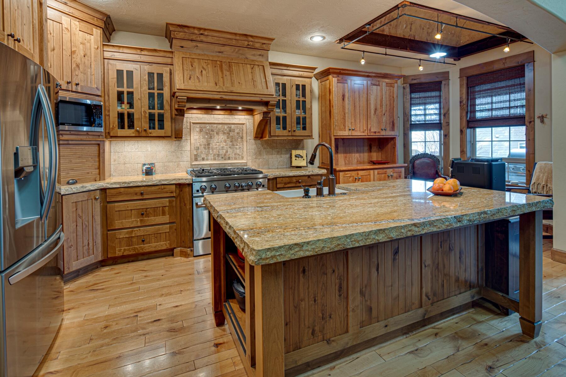 Mtn River Estates - Residential