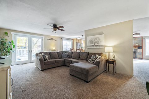 Tiny photo for 3919 Redondo Way, Klamath Falls, OR 97603 (MLS # 220211959)