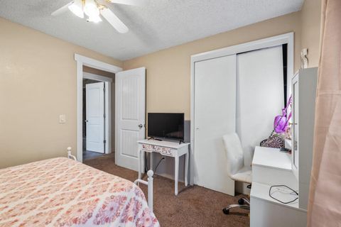 Tiny photo for 3919 Redondo Way, Klamath Falls, OR 97603 (MLS # 220211959)