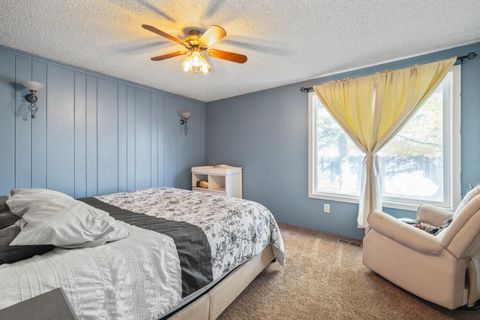 Tiny photo for 3919 Redondo Way, Klamath Falls, OR 97603 (MLS # 220211959)