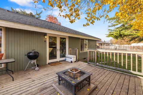 Tiny photo for 3919 Redondo Way, Klamath Falls, OR 97603 (MLS # 220211959)