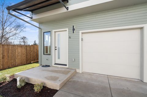 Tiny photo for 2024 Sunset Drive #6, Medford, OR 97501 (MLS # 220215869)