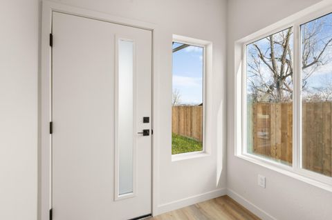 Tiny photo for 2024 Sunset Drive #6, Medford, OR 97501 (MLS # 220215869)