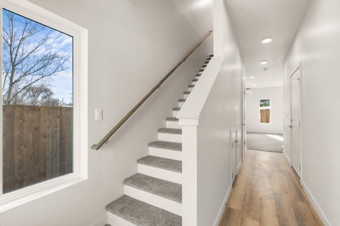 Tiny photo for 2024 Sunset Drive #6, Medford, OR 97501 (MLS # 220215869)