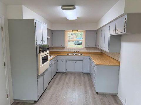 Tiny photo for 326 Debra Lane, Grants Pass, OR 97527 (MLS # 220212908)