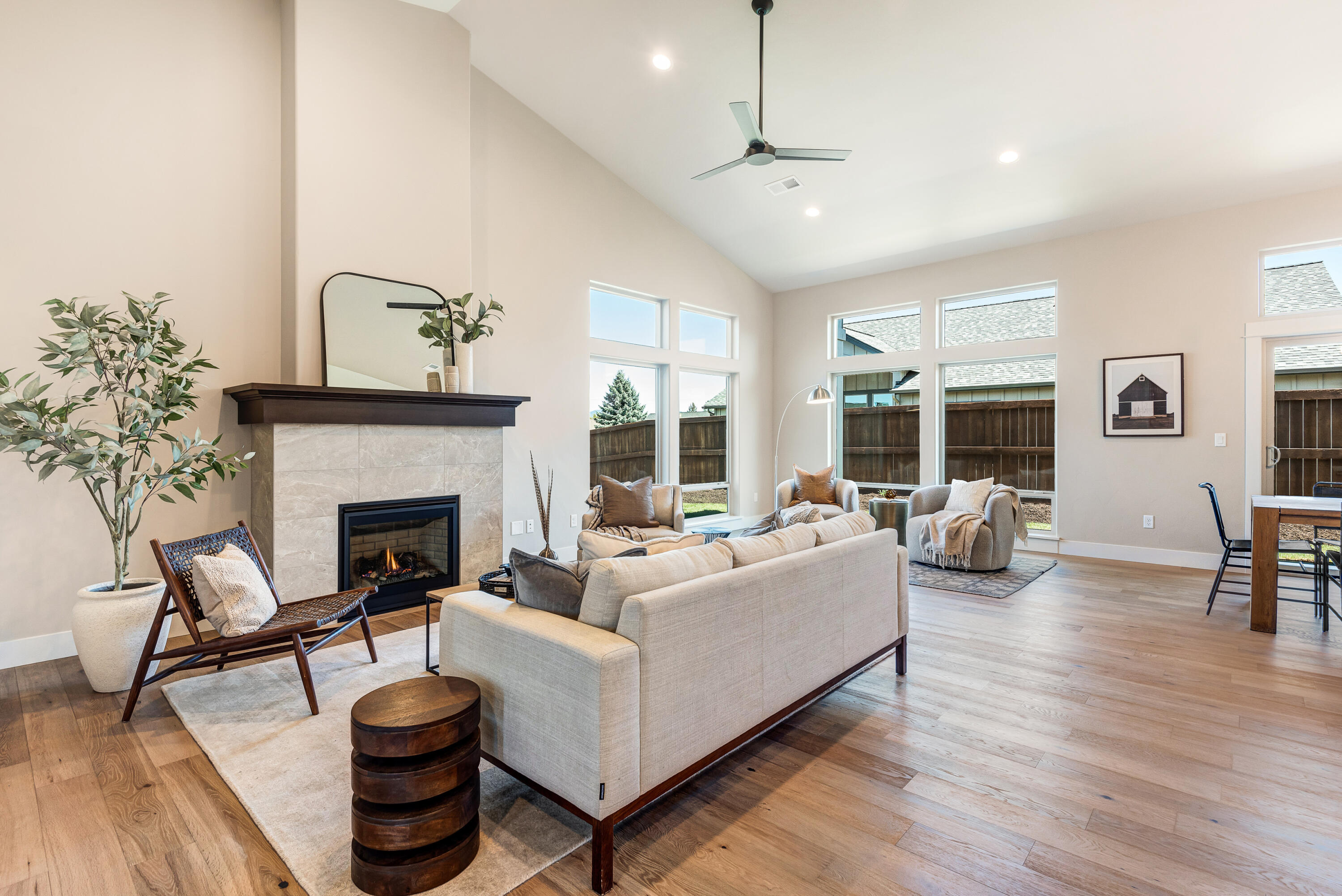 Saddle Ridge - Residential