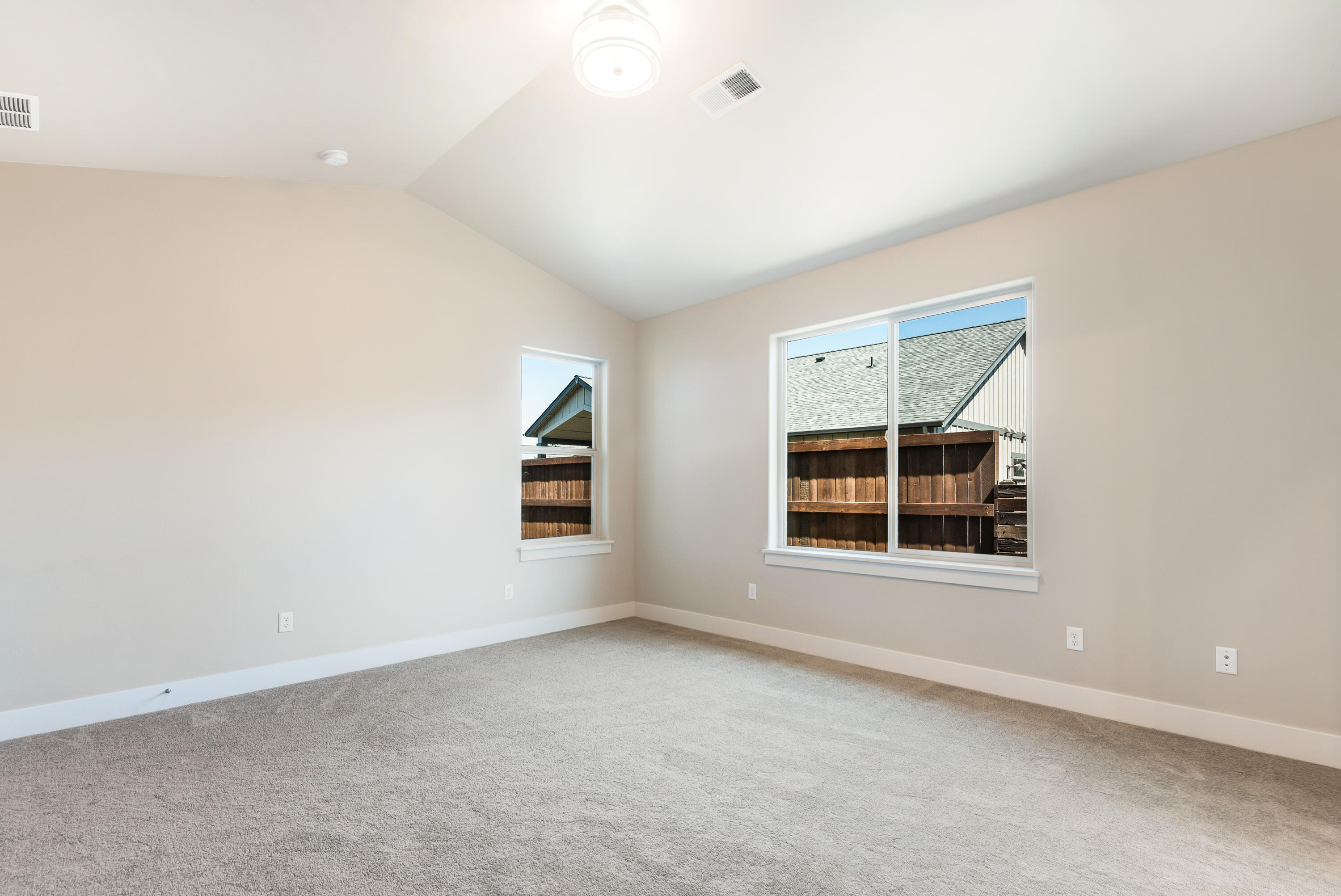 Saddle Ridge - Residential