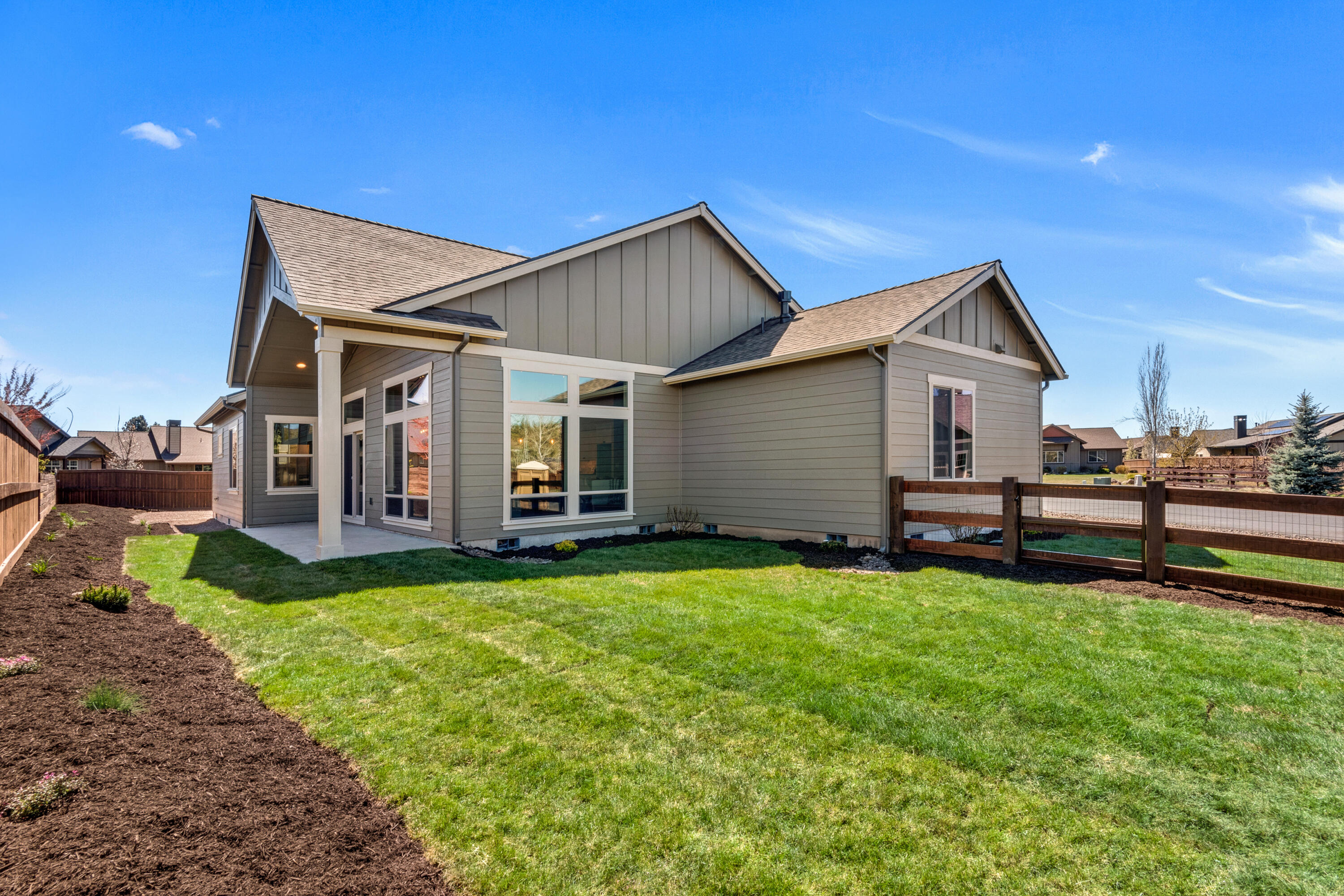 Saddle Ridge - Residential