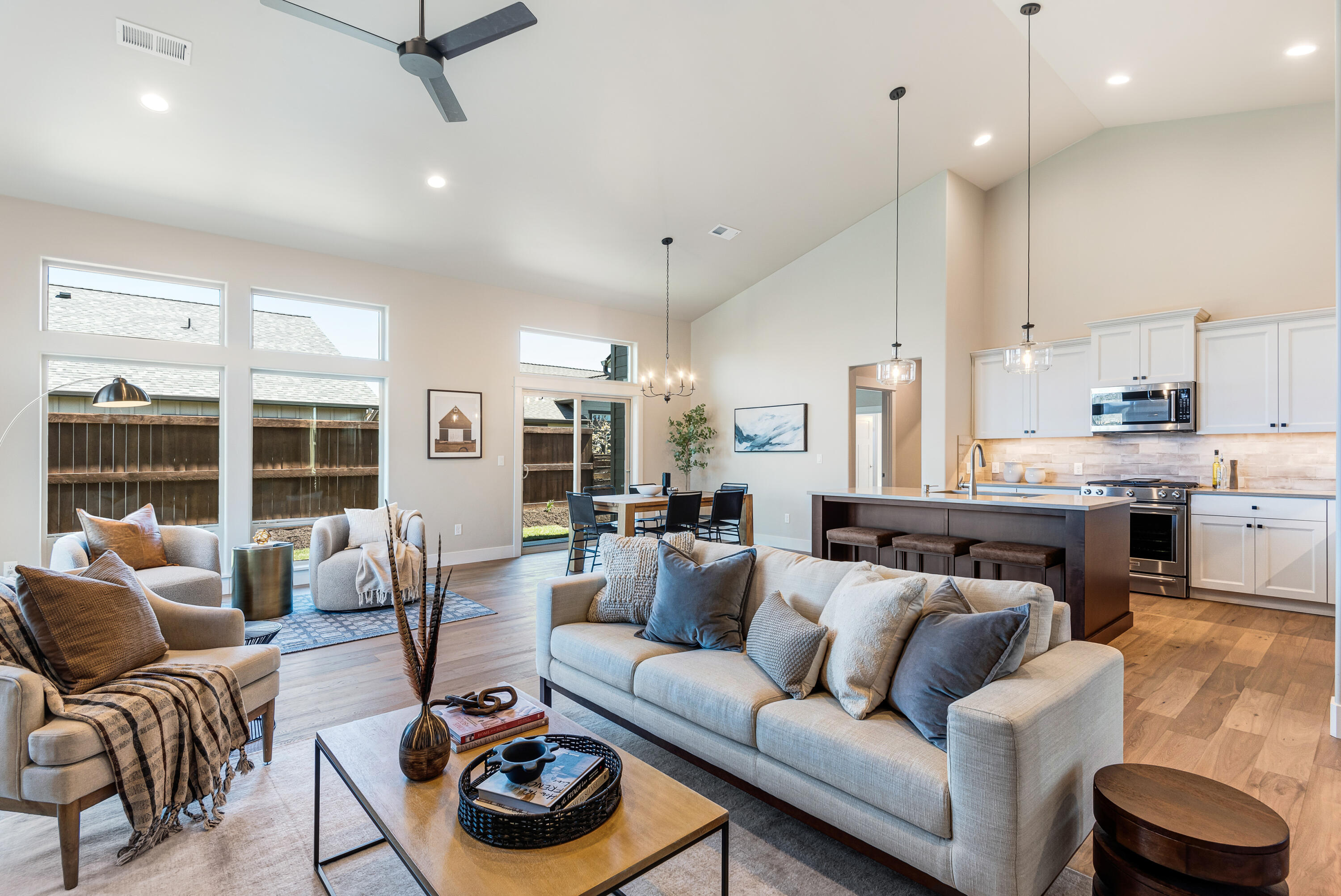 Saddle Ridge - Residential