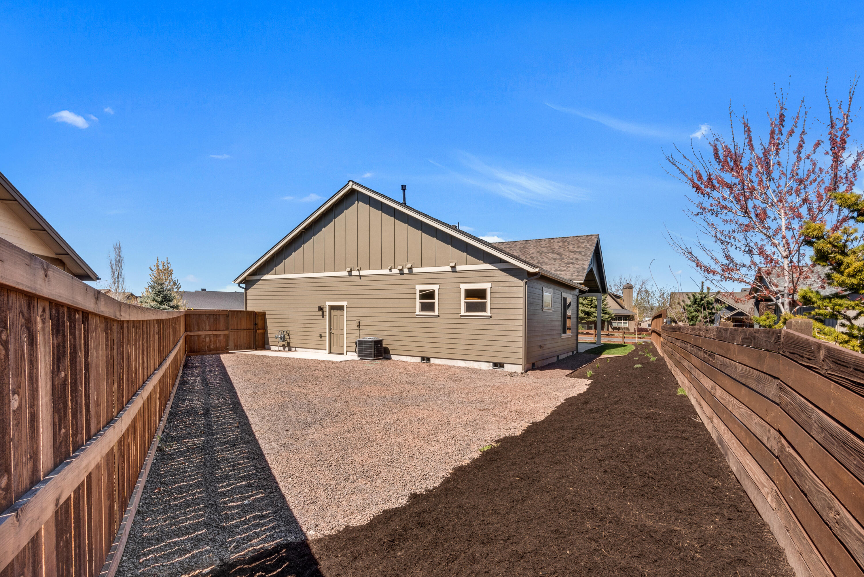 Saddle Ridge - Residential