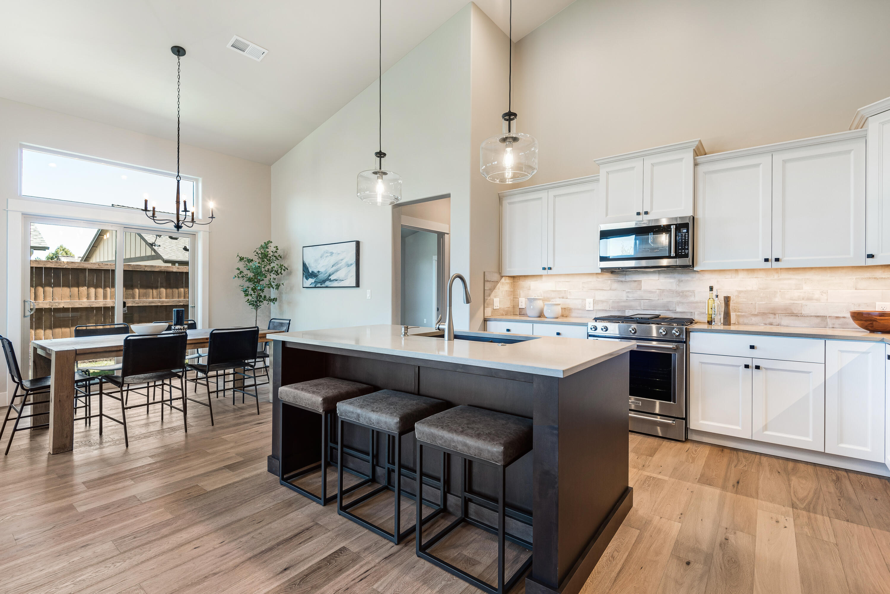 Saddle Ridge - Residential