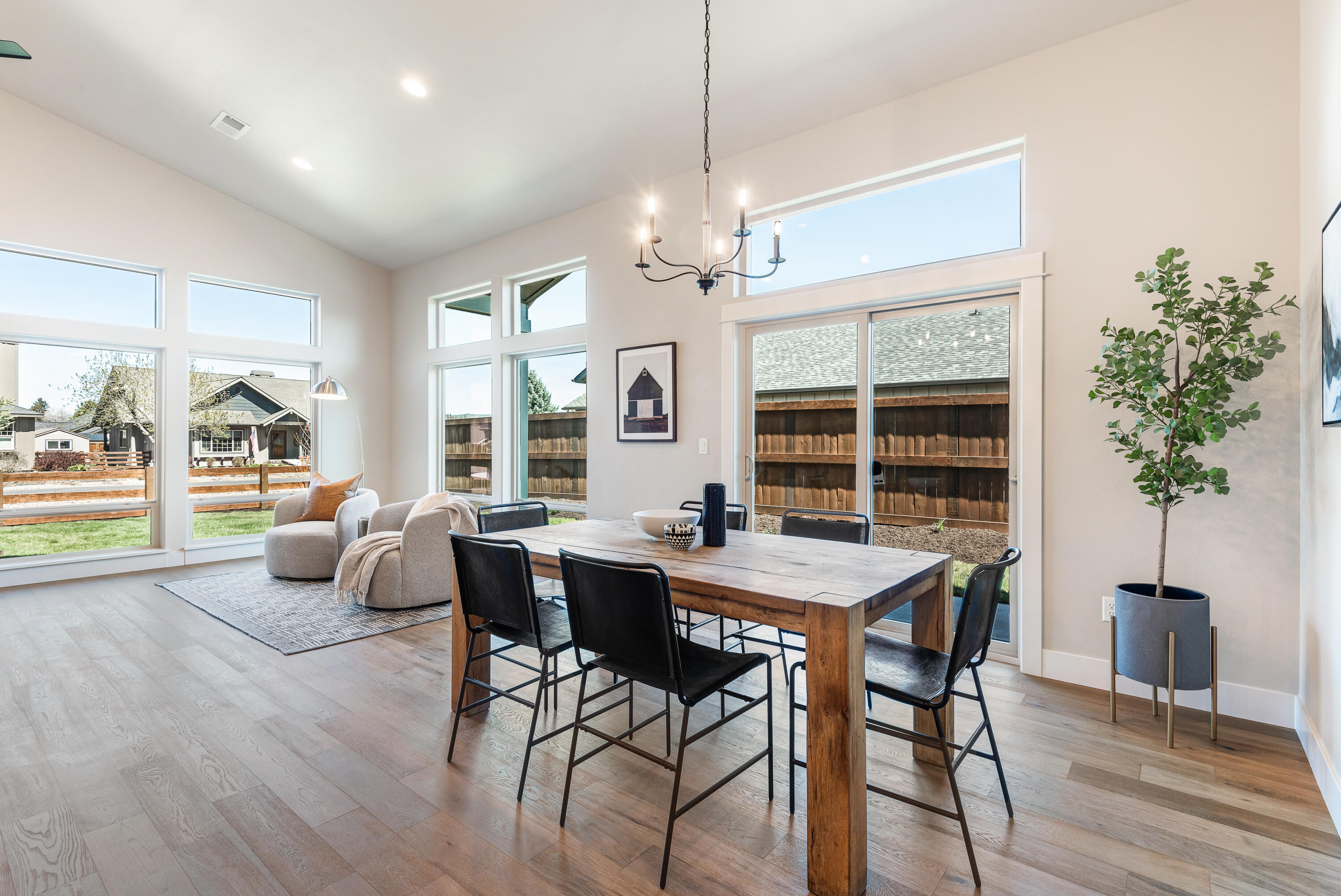 Saddle Ridge - Residential