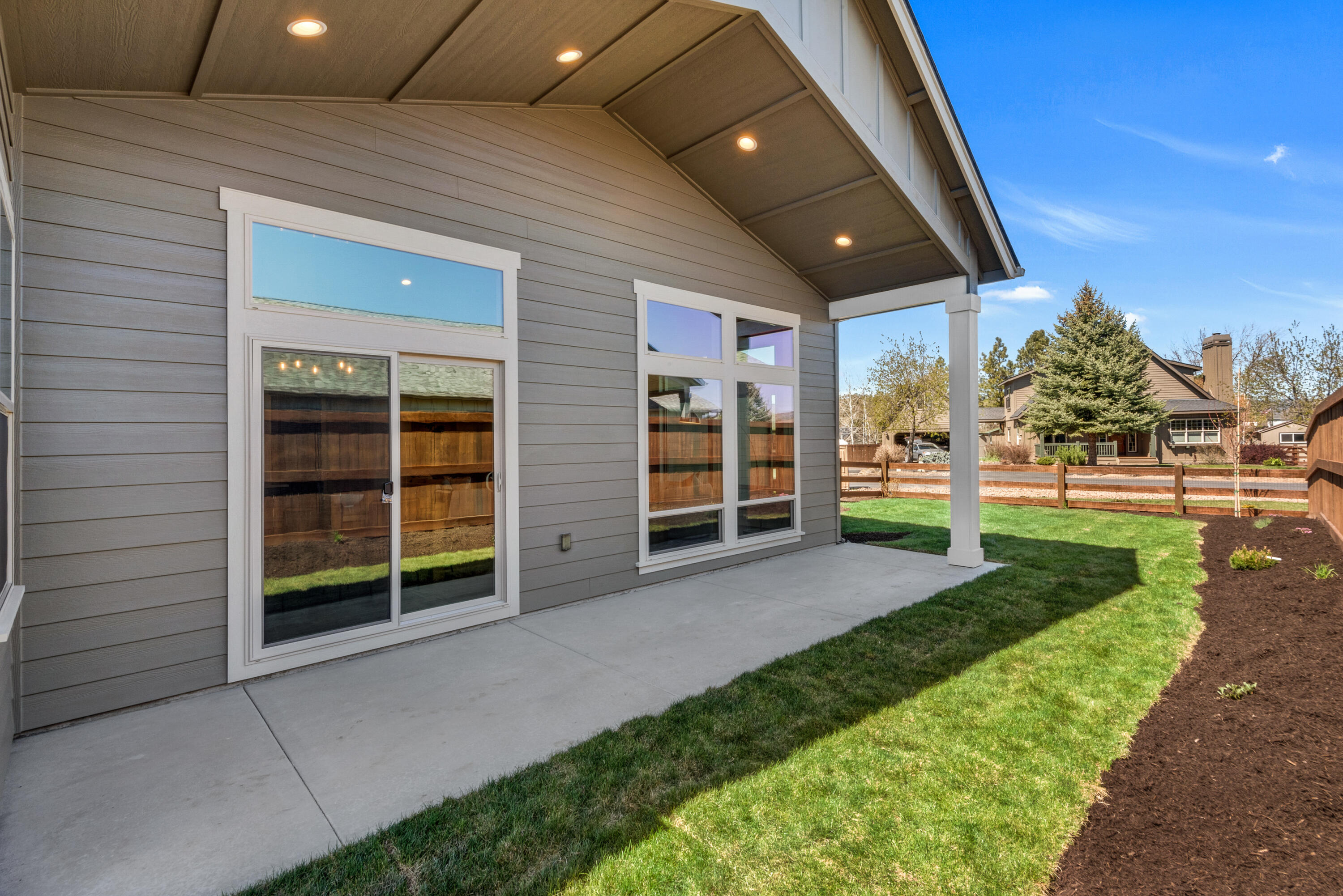 Saddle Ridge - Residential