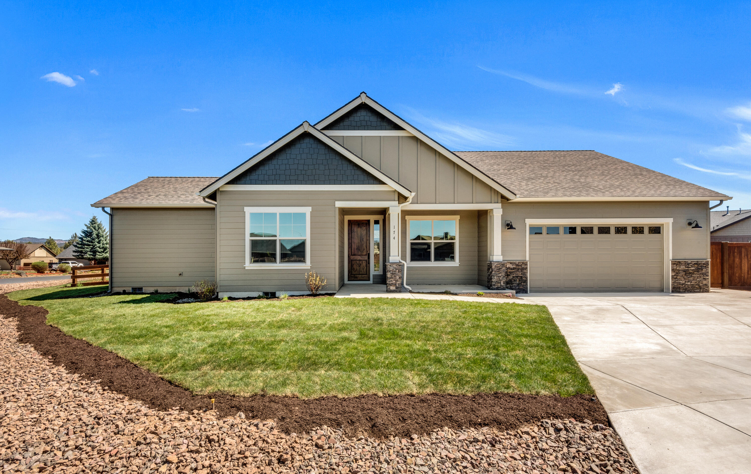 Saddle Ridge - Residential