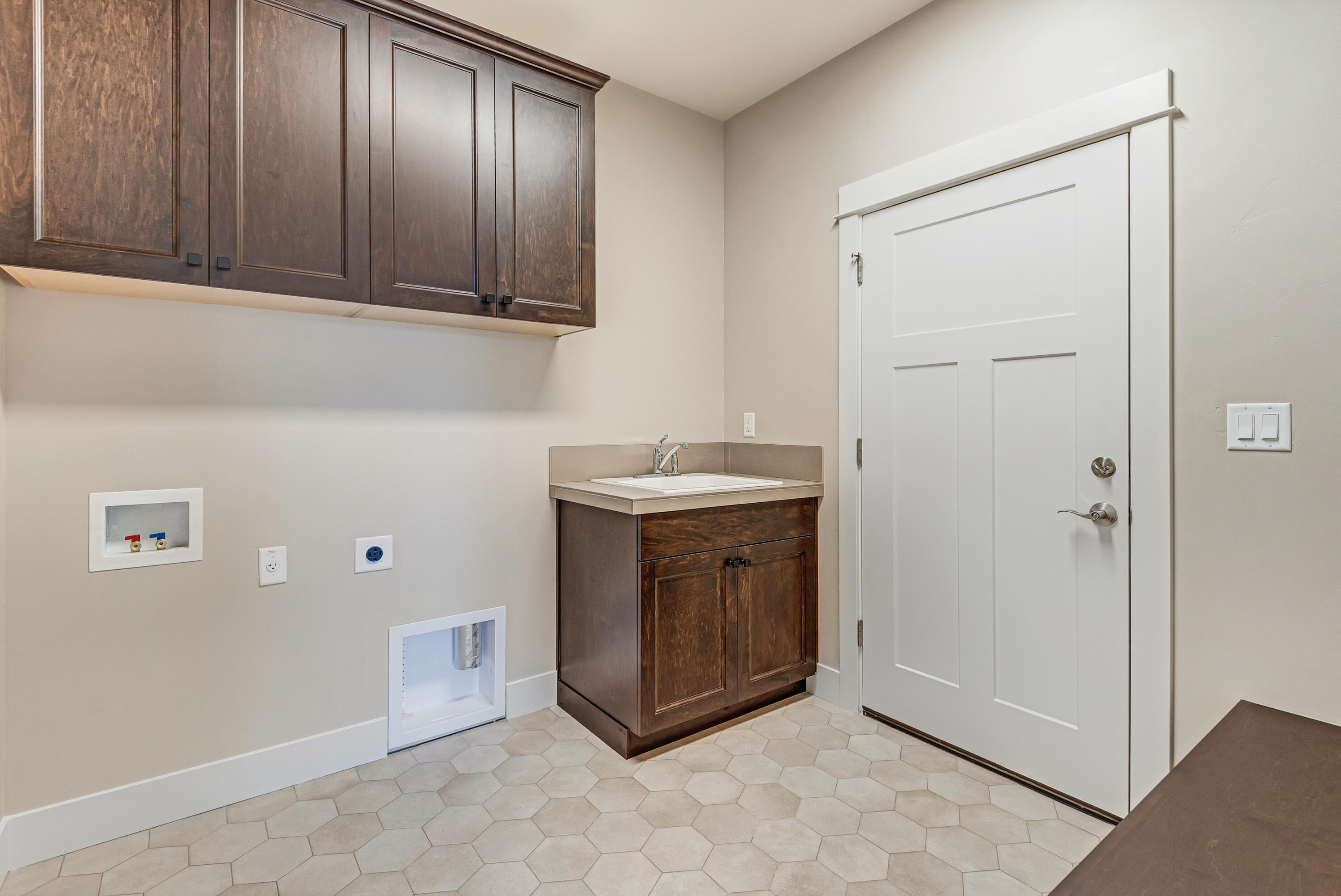 Saddle Ridge - Residential