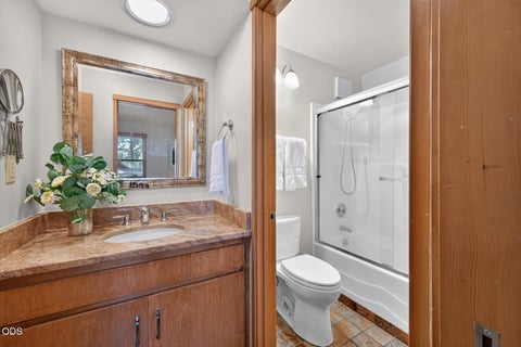 Tiny photo for 19717 SW Mount Bachelor DR #UNIT 260, Bend, OR 97702 (MLS # 220226142)