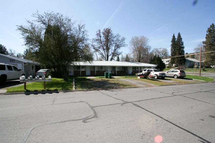 Nice 5-plex with 4, 1 bedroom, 1 bath apartments and a stand-alone home at 310 Delta that is a 2 bedroom, 1 bath. Great rental history, many tenants have lived there for more than 10 years. Expenses include taxes, insurance, landscaping, and all owner paid items. There is a coin-operated laundry facility for the tenants. Since there are 5 units, please allow ample time to show this property. Qualified buyers only. Make an appointment with the listing agent. On