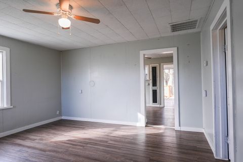 Tiny photo for 2686 Market Street, Bonanza, OR 97623 (MLS # 220211687)
