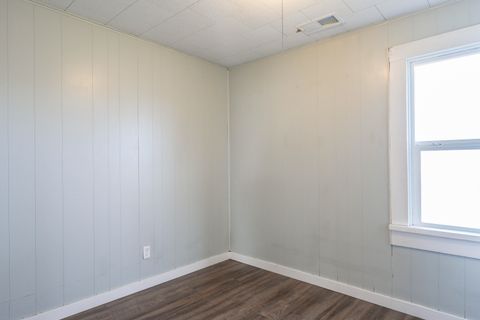 Tiny photo for 2686 Market Street, Bonanza, OR 97623 (MLS # 220211687)