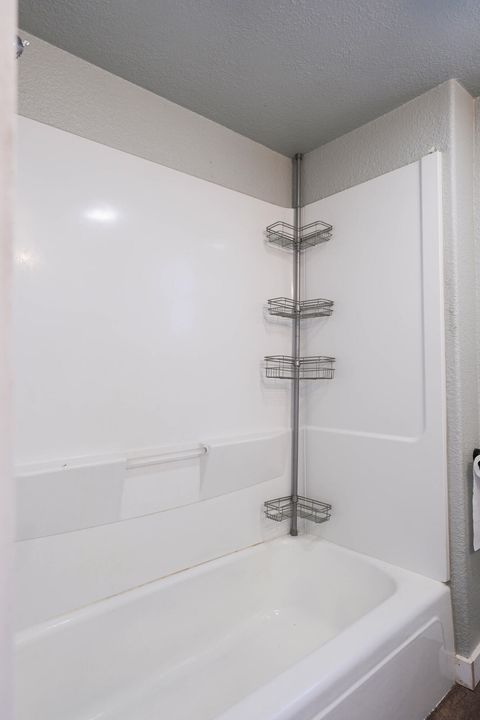 Tiny photo for 2686 Market Street, Bonanza, OR 97623 (MLS # 220211687)