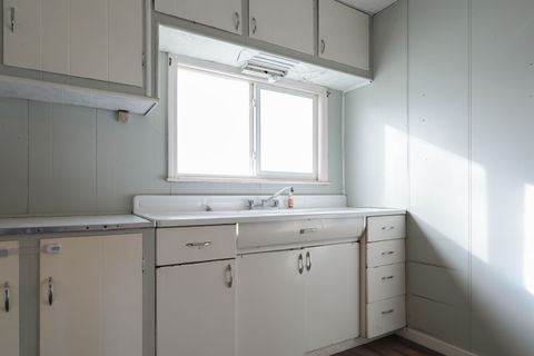 Tiny photo for 2686 Market Street, Bonanza, OR 97623 (MLS # 220211687)