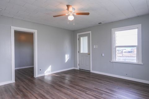 Tiny photo for 2686 Market Street, Bonanza, OR 97623 (MLS # 220211687)