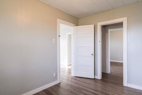 Tiny photo for 2686 Market Street, Bonanza, OR 97623 (MLS # 220211687)