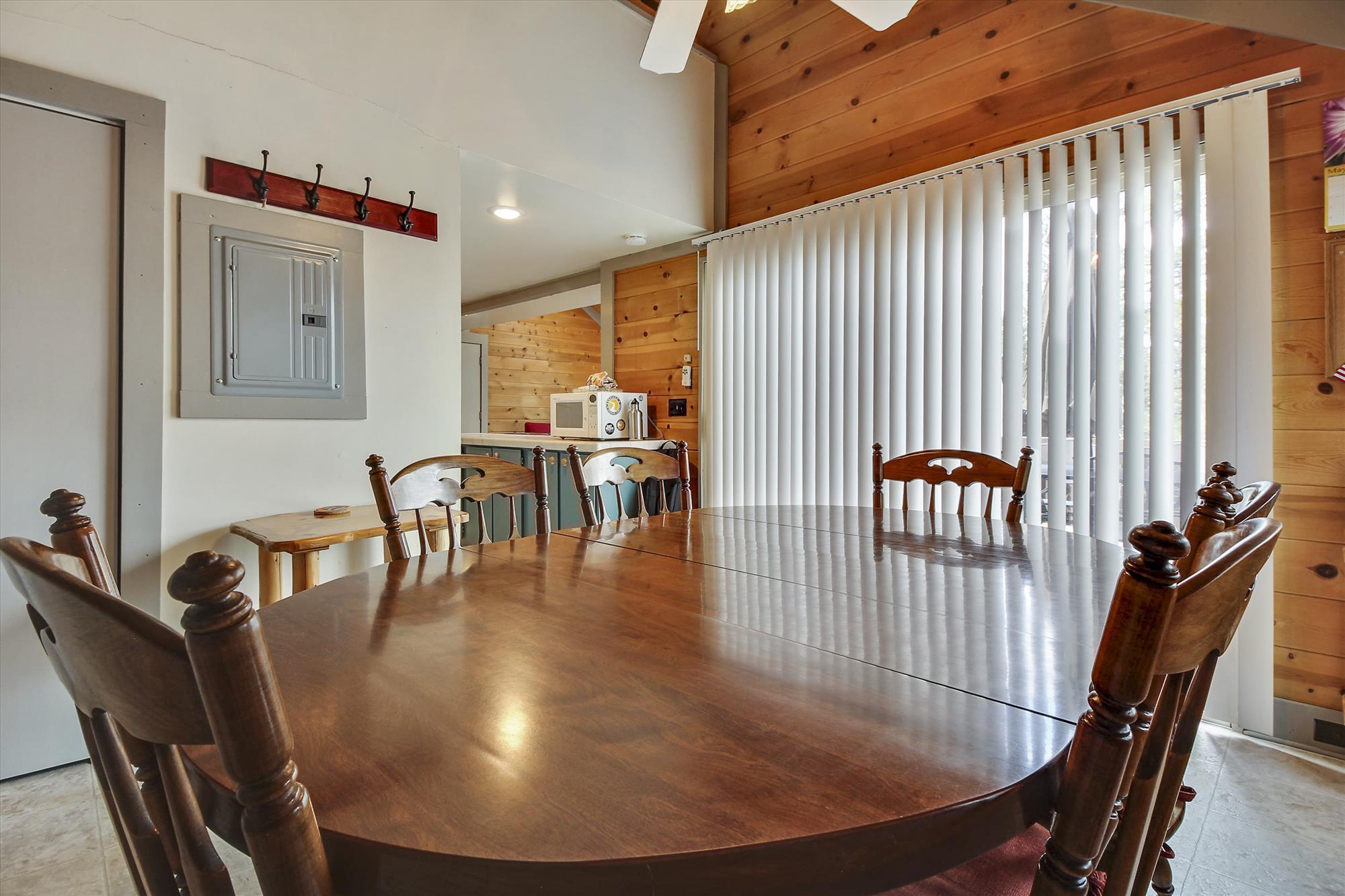 57397 Overlook Road 4 Pole House
