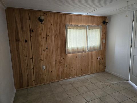 Tiny photo for 3340 E Vale Road, Klamath Falls, OR 97603 (MLS # 220215362)