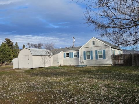 Tiny photo for 3340 E Vale Road, Klamath Falls, OR 97603 (MLS # 220215362)