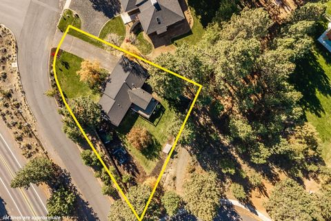 Tiny photo for 61585 Westridge Avenue, Bend, OR 97702 (MLS # 220210893)