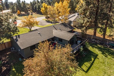 Tiny photo for 61585 Westridge Avenue, Bend, OR 97702 (MLS # 220210893)