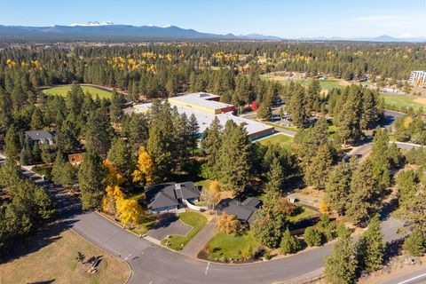 Tiny photo for 61585 Westridge Avenue, Bend, OR 97702 (MLS # 220210893)