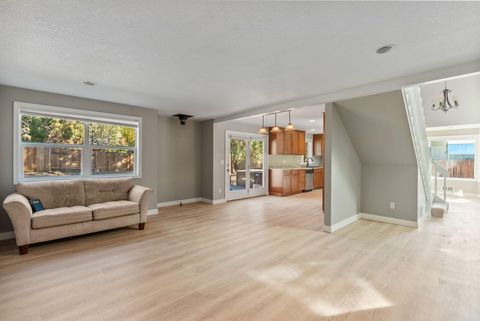 Tiny photo for 20886 King David Avenue, Bend, OR 97702 (MLS # 220211234)