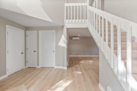 Tiny photo for 20886 King David Avenue, Bend, OR 97702 (MLS # 220211234)