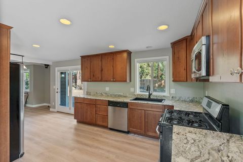 Tiny photo for 20886 King David Avenue, Bend, OR 97702 (MLS # 220211234)