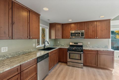 Tiny photo for 20886 King David Avenue, Bend, OR 97702 (MLS # 220211234)